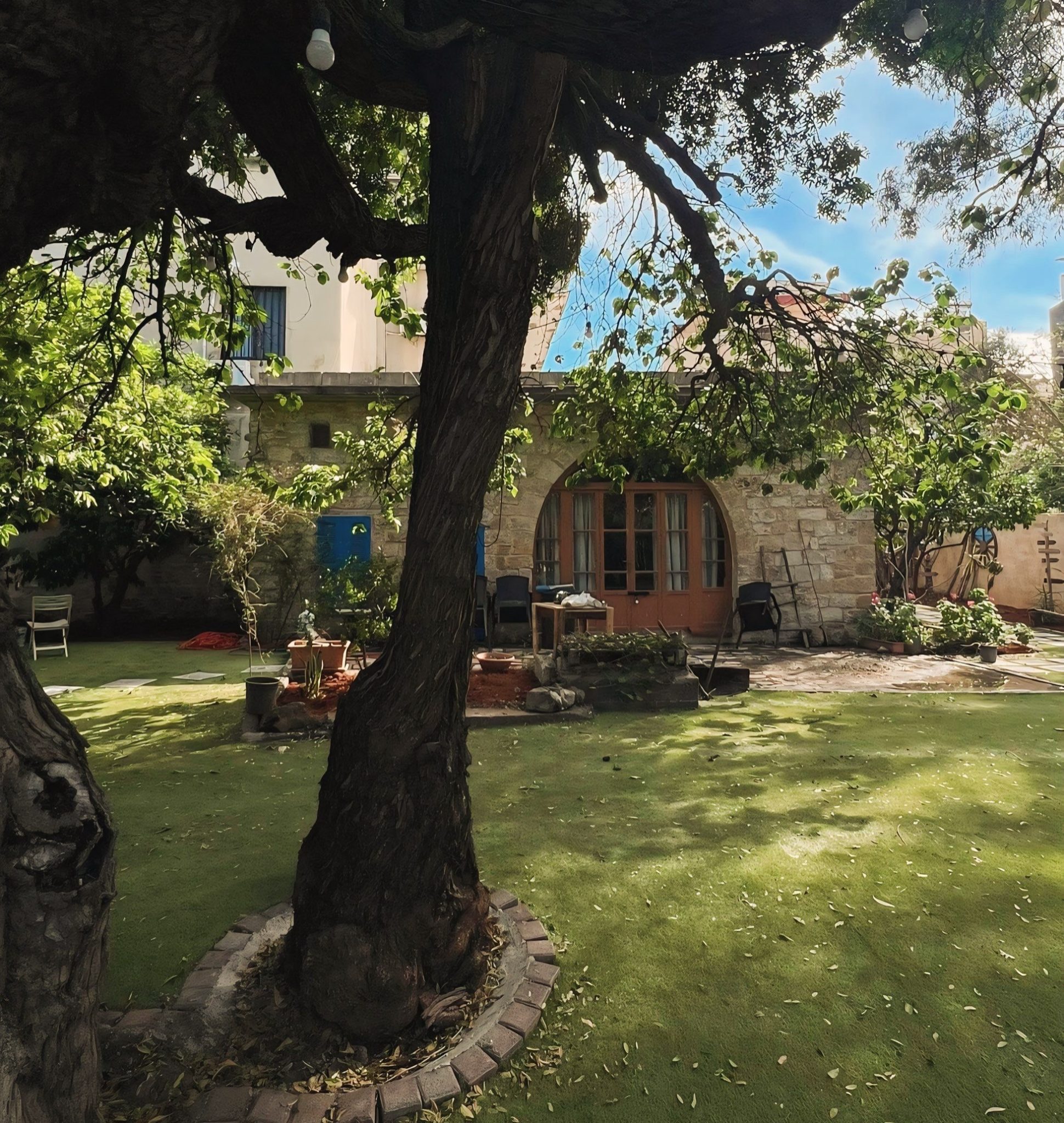 Unique Accommodations at Beit Tout Guesthouse Saida